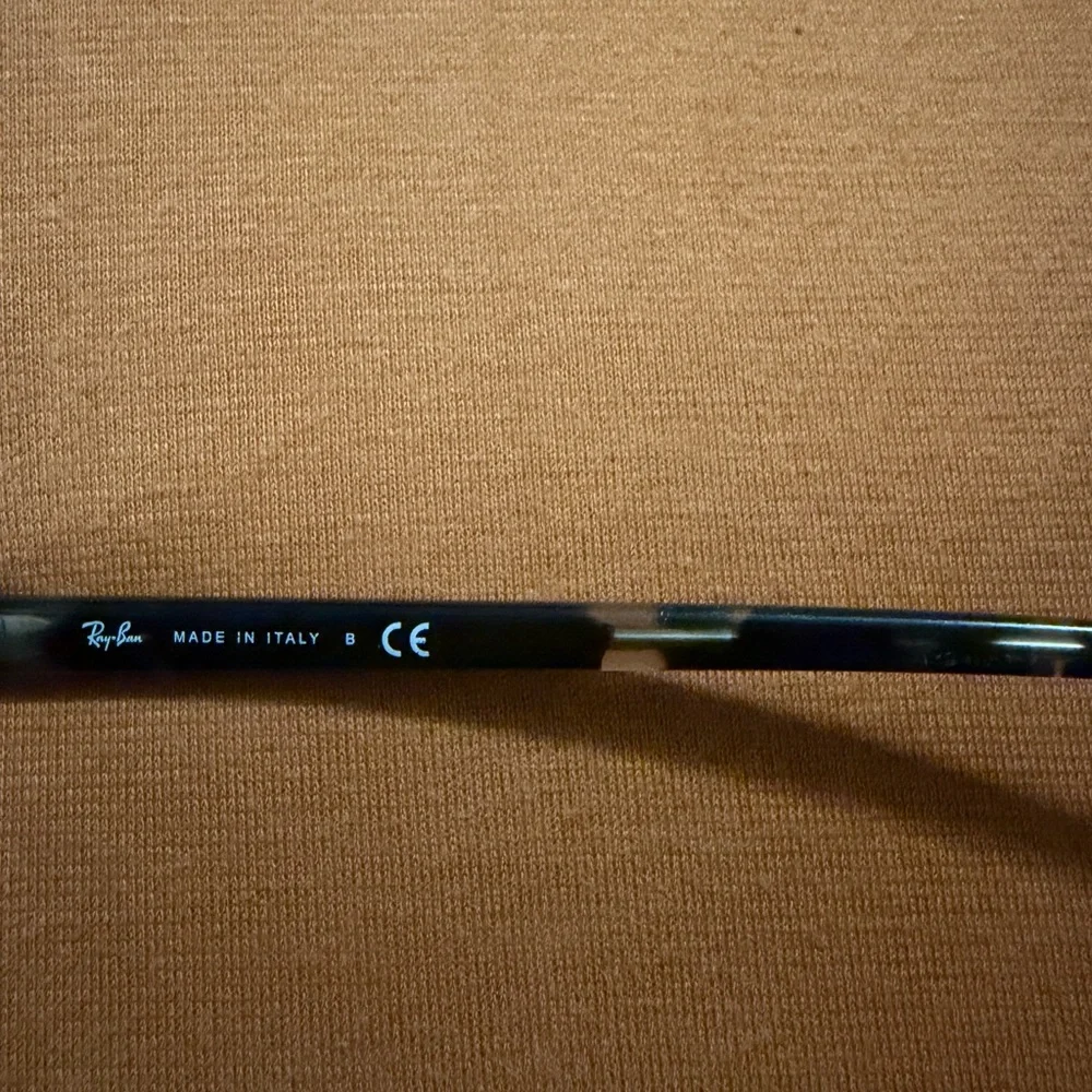 Ray-Ban Classic Tortoise Sunglasses - Picture 8 of 11
